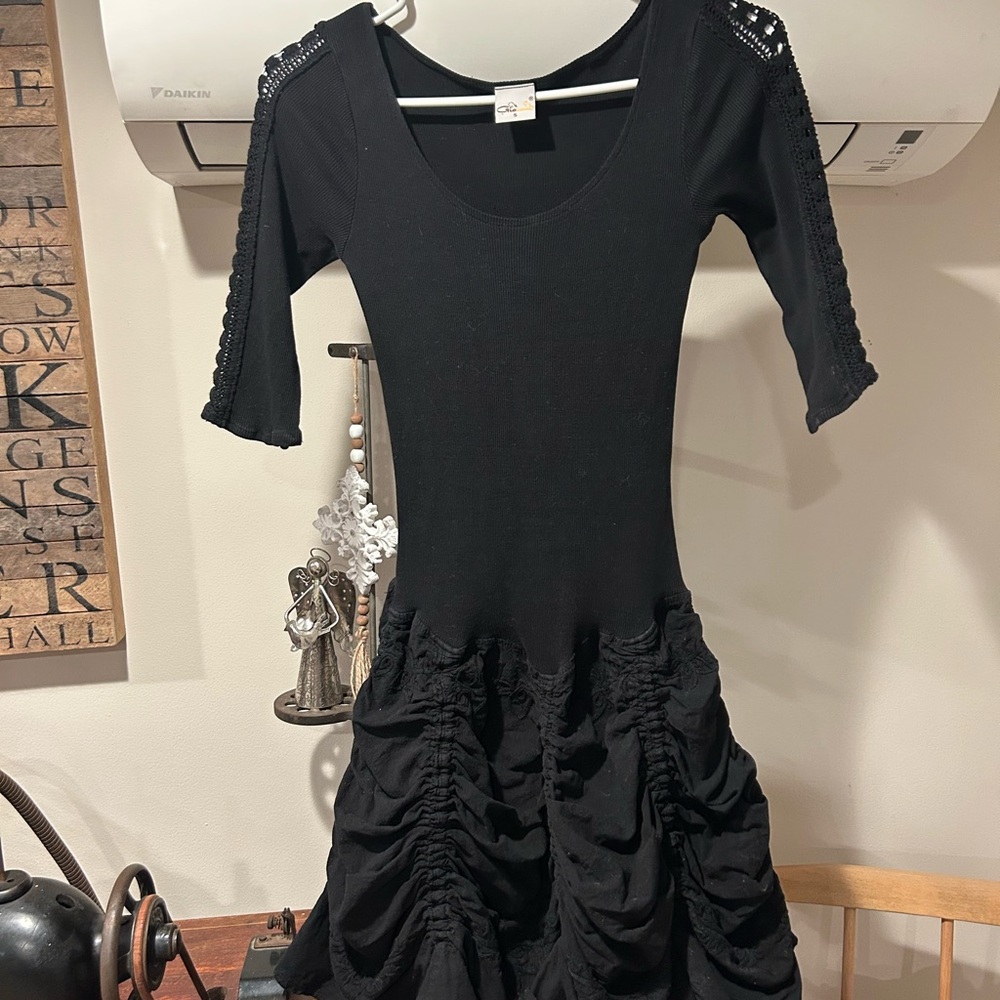 Chic Black Long Sleeve Dress